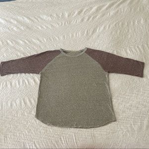 Like new Alternative 3/4 sleeve